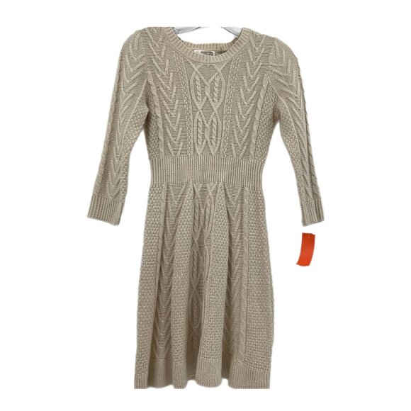 White Mak B Pullover Knit Dress | Perfect for Any Occasion - Picture 1 of 6